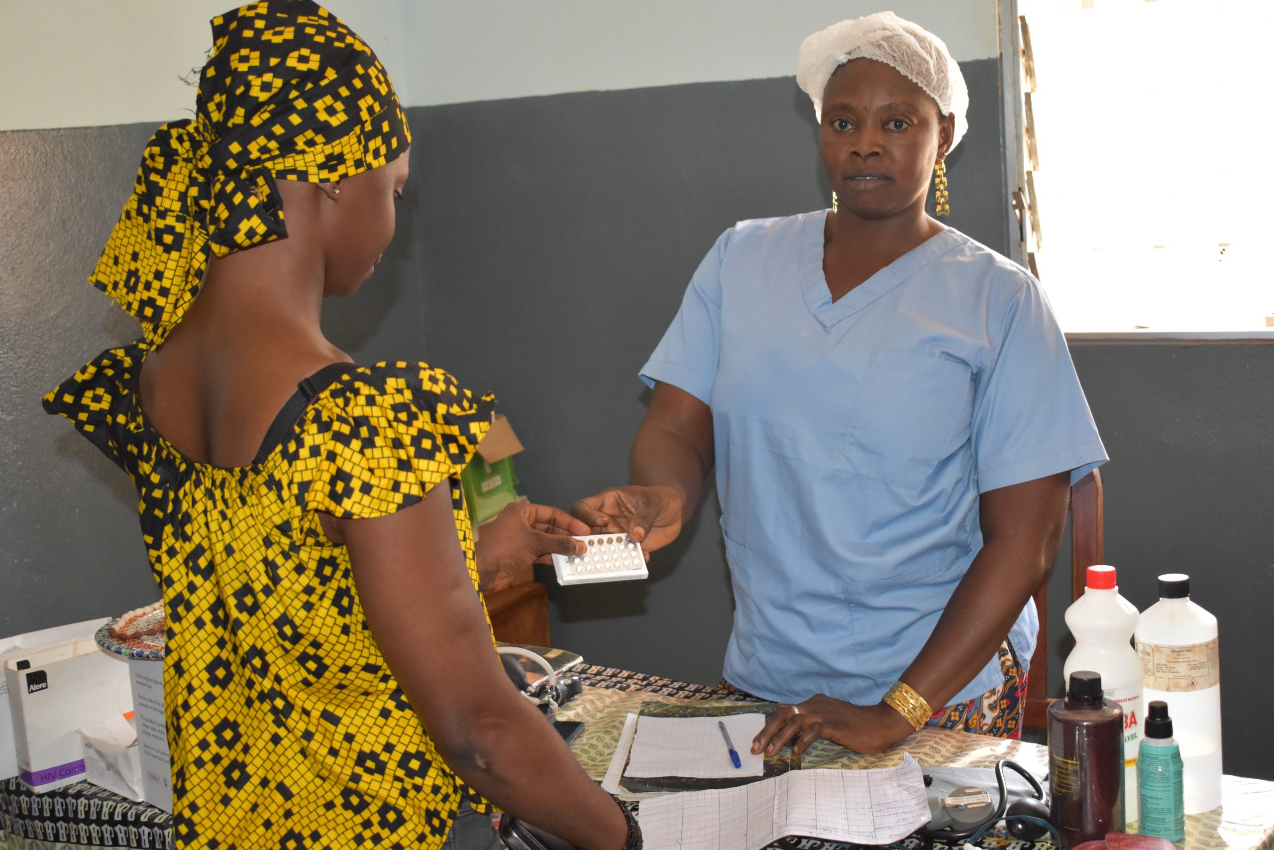 La corruption menace l’accès des femmes aux méthodes modernes de contraception en Guinée