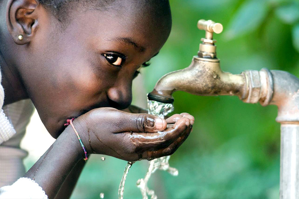 Communiqué de presse : les journalistes et membres d’OSC de 10 pays africains préoccupés par les entraves au droit à l’eau potable